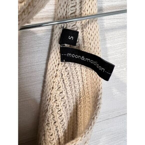 Moon & Madison‎ Women's Sleeveless Faux Wrap Knit Tank Top - Picture 7 of 7